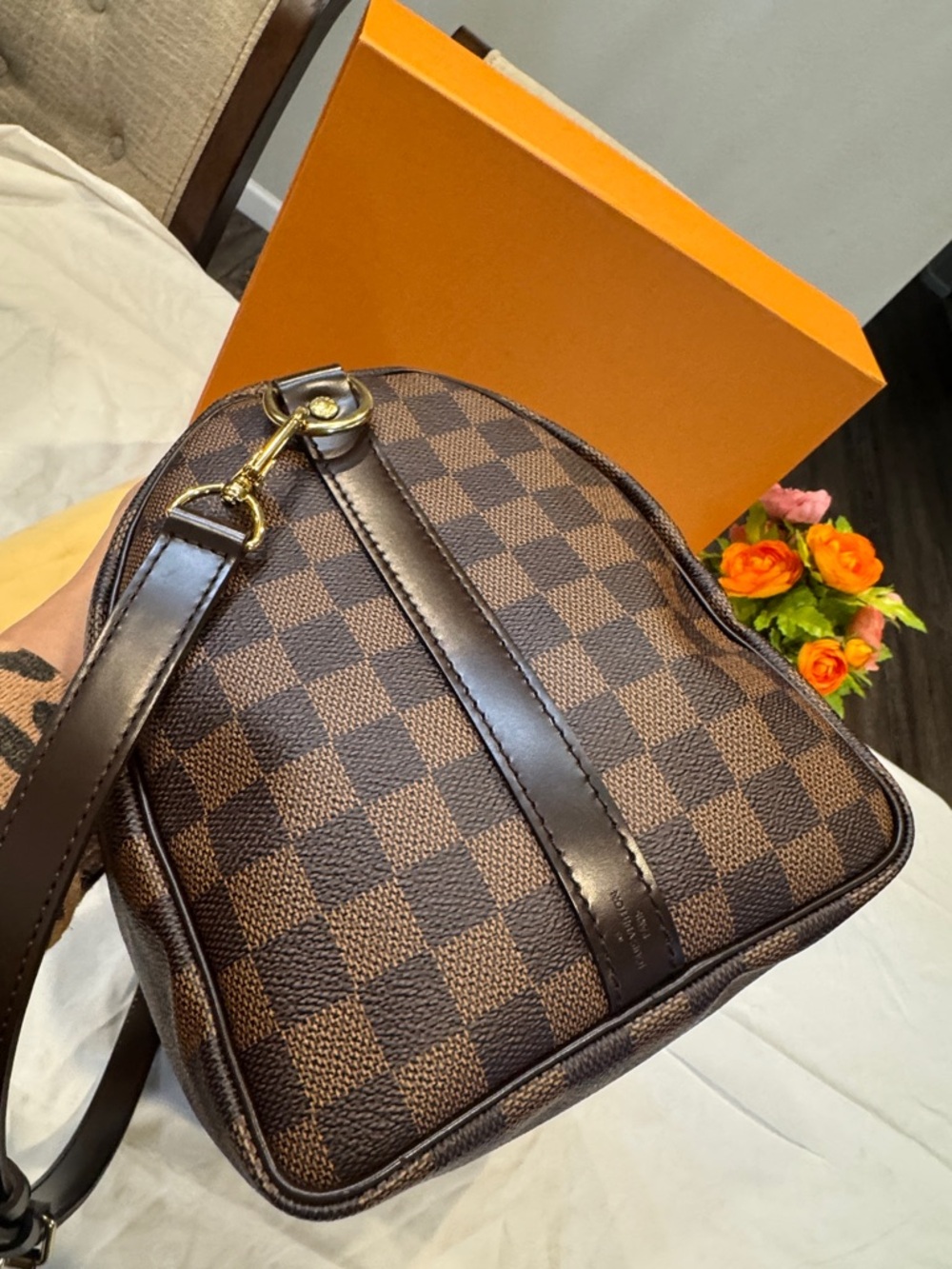 Authentic Louis Vuitton Brown Damier Ebene Bandoulier 30 - Picture 6 of 15